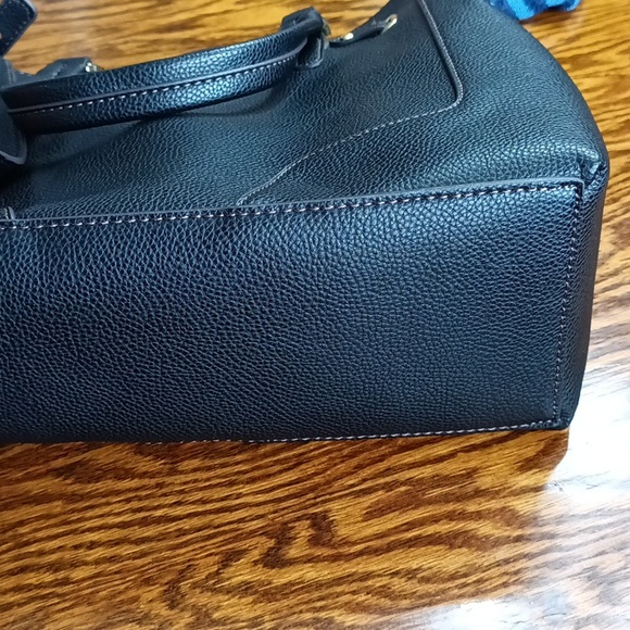 NWT Liz Claiborne Black Bag - Picture 15 of 16